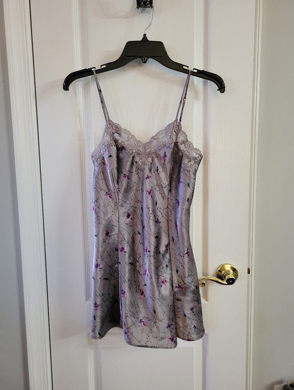 Victoria's Secret Purple Floral Lace Trim Satin Slip Dress Chemise Size XS